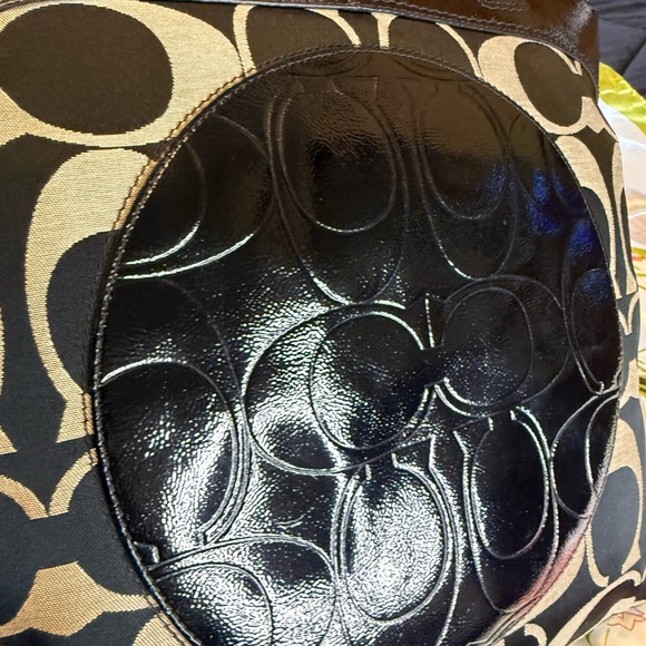 Coach Laura Signature Tote Black Patent Leather Trim - Picture 2 of 14